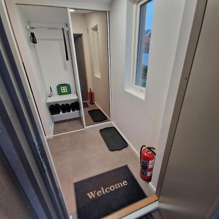 Northern Living 2 Room With Shared Bathroom Тромсе Екстер'єр фото