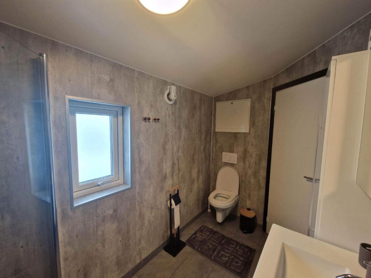 Northern Living 2 Room With Shared Bathroom Тромсе Екстер'єр фото